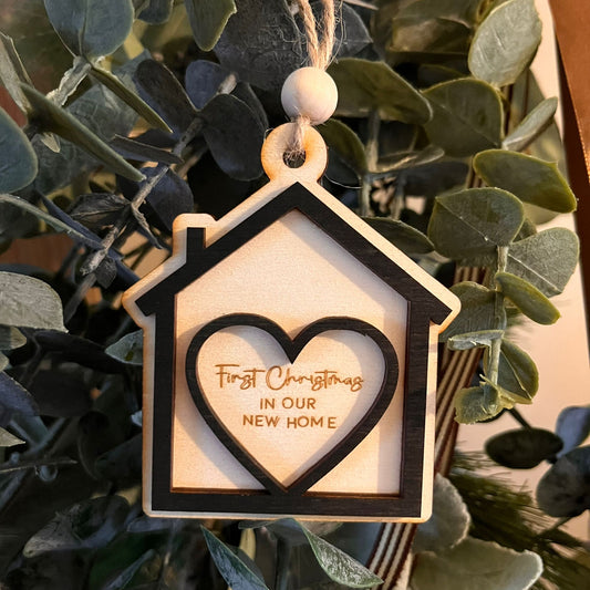 ❆ *SALE - END OF LINE* 'First Christmas in our new home' wooden Christmas bauble